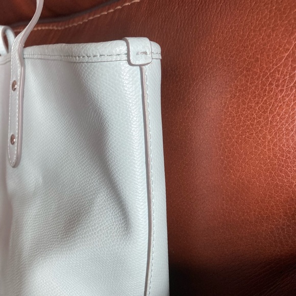 Authentic Coach spring tote sea foam green with matching wallet - Picture 6 of 10